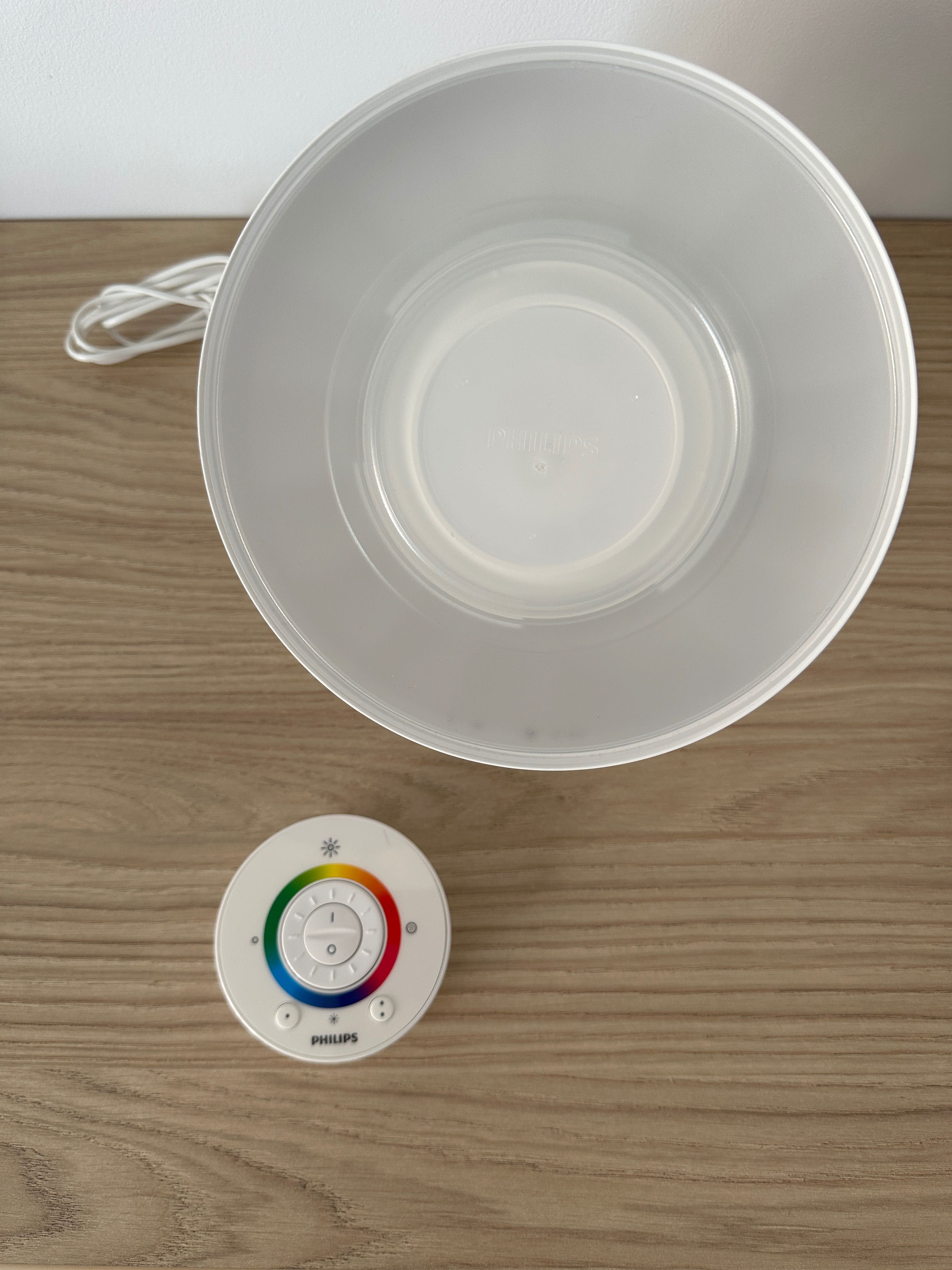 Lampa LED RGB inteligenta Philips Iris Hue + 3 becuri RGB