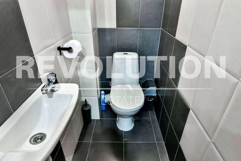 Дава се под наем Тристаен апартамент в Варна, Конфуто - 80 кв.м за 710 € - Снимка #5