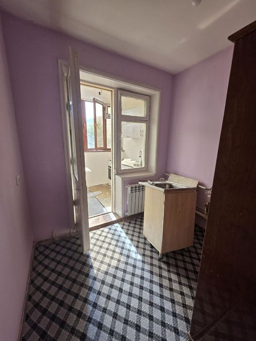 Sagdiyana Parij orqasida 2 xonalik uy