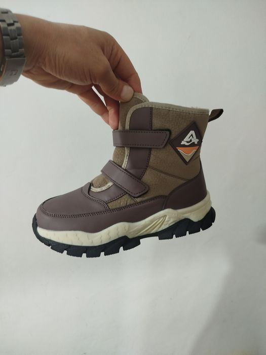 Топли зимни обувки - подметка 23.5 см.