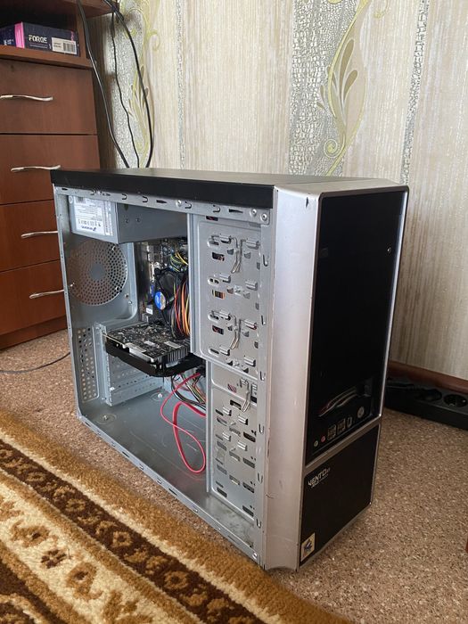 Системеник с монитором