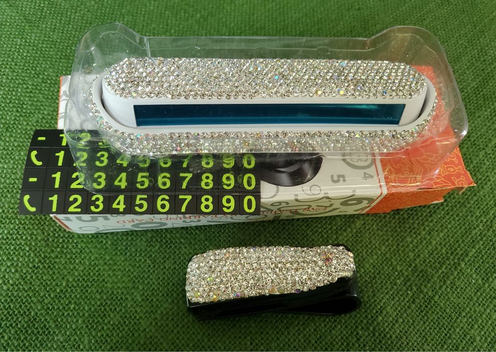 Set afisaj auto nr tel si suport ochelari soare cu cristale