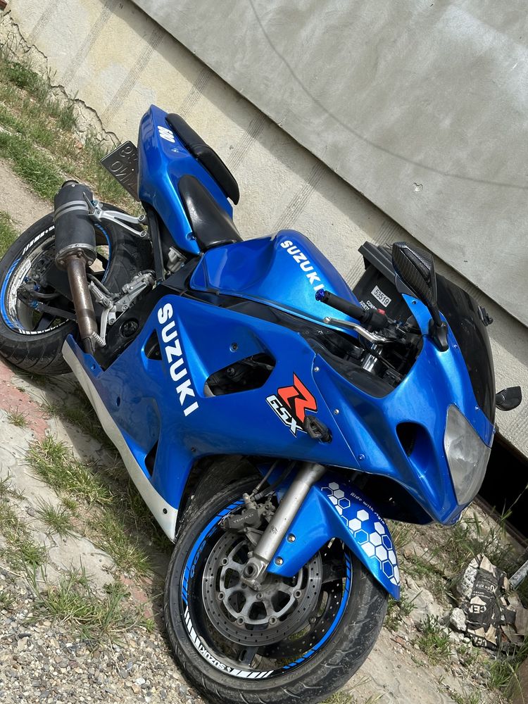 Suzuki gsxr 600.