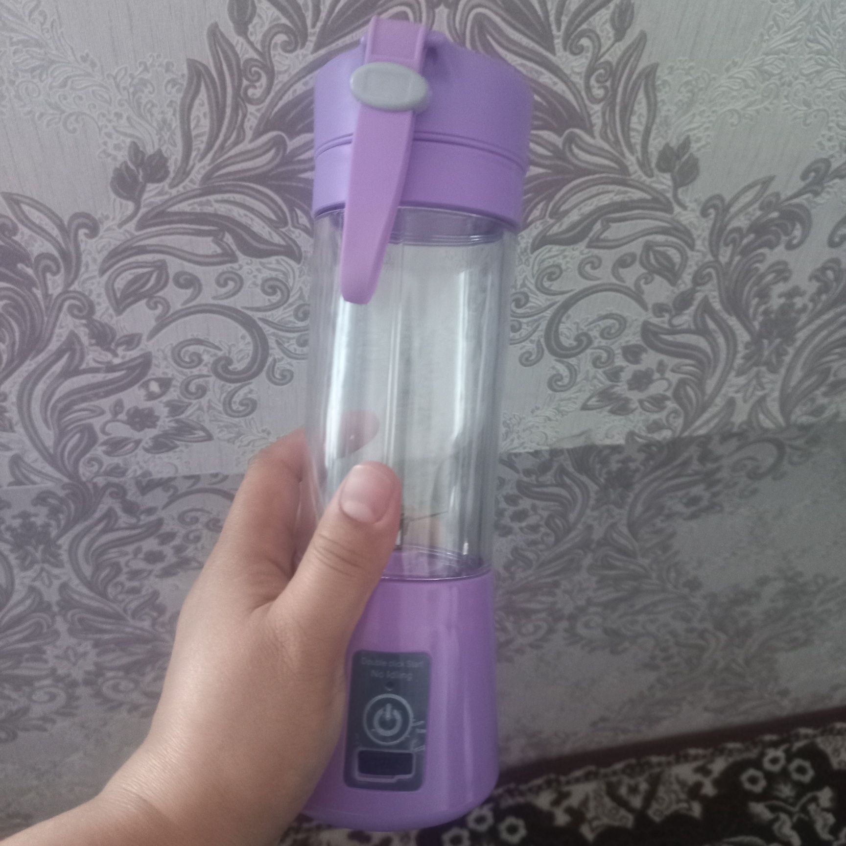 Srochna mini blender sotiladi