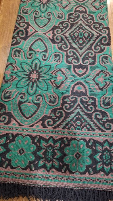 Битови пътеки и килими.