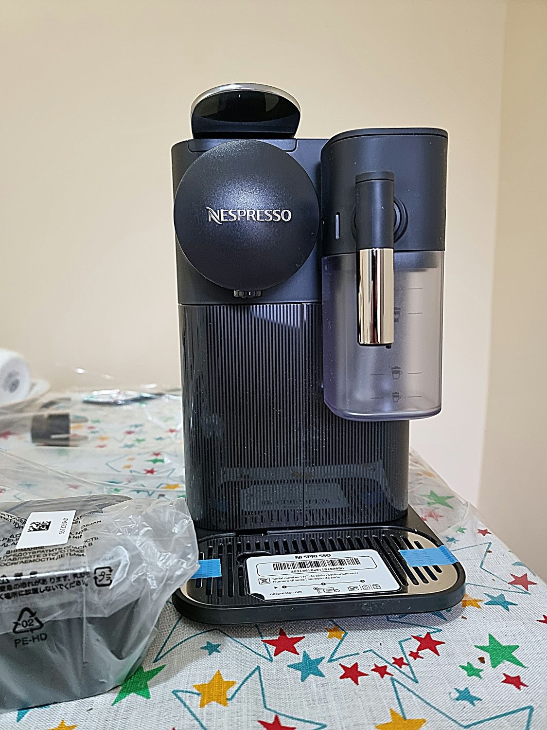 Espresor nespresso lattissima one by deloghi