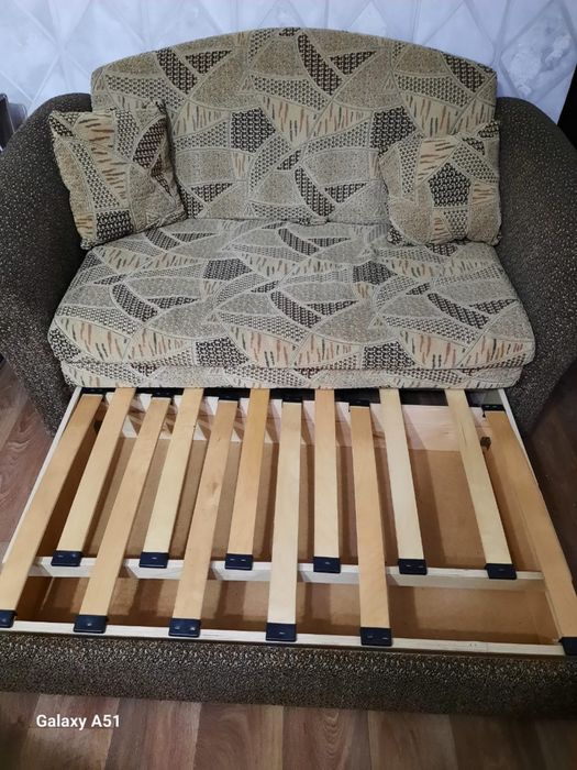 Продам раскладной диван