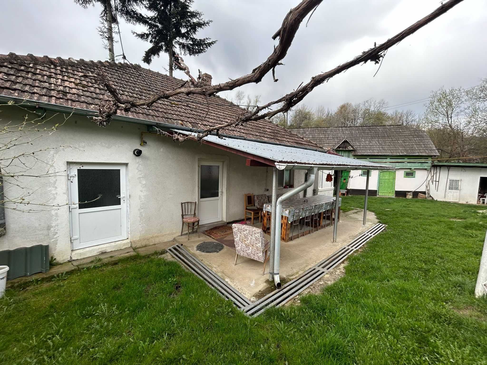 Casa de vanzare in Moinești