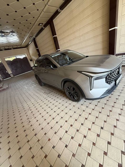 Узимни машинам бир кол минилган сотаман