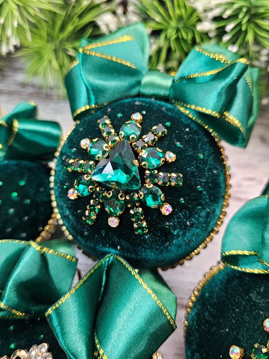 Комплект коледни топки.