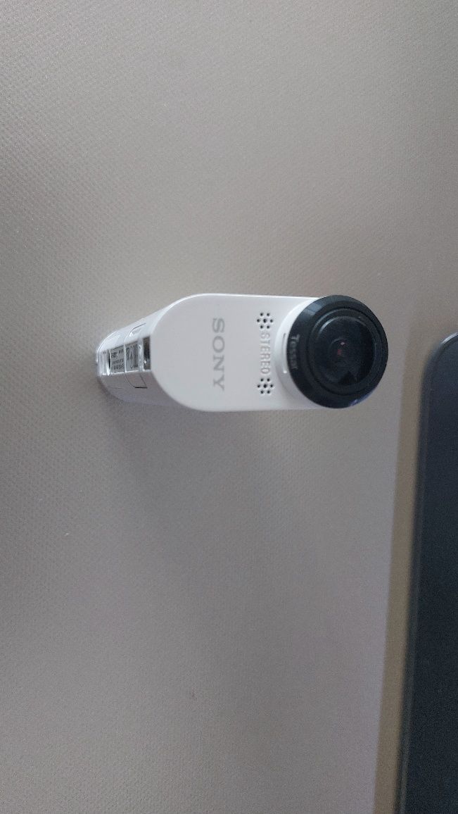 Camera video 4K Sony FDR X1000V  + Baterii rezerva si incarcator