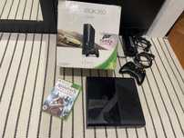 Xbox 360 E (500 GB)