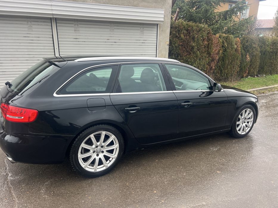 Audi A4  2,0 TFSI 211к.с  2010г на части