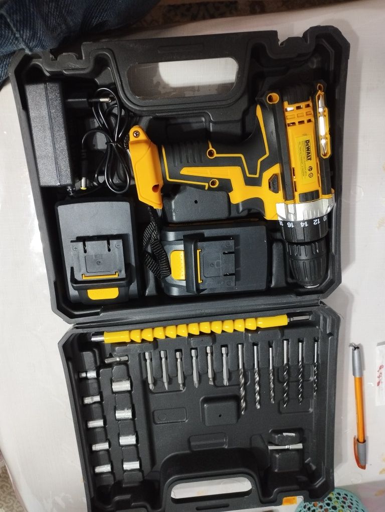 DeWalt шруповерт