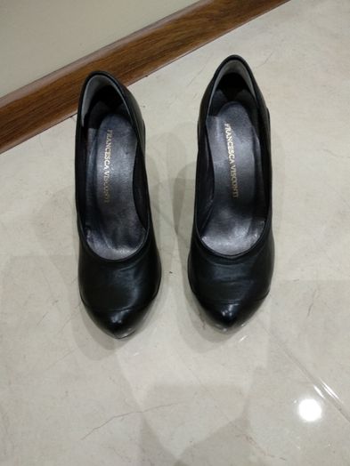 Стилни черни обувки Francesca Visconti