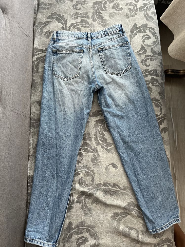 Продавам дънки от Bershka и Pull&Bear