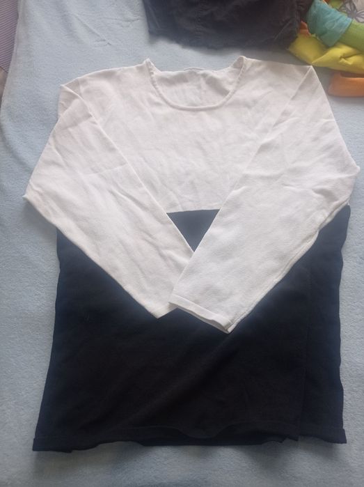 Бяла черна блуза