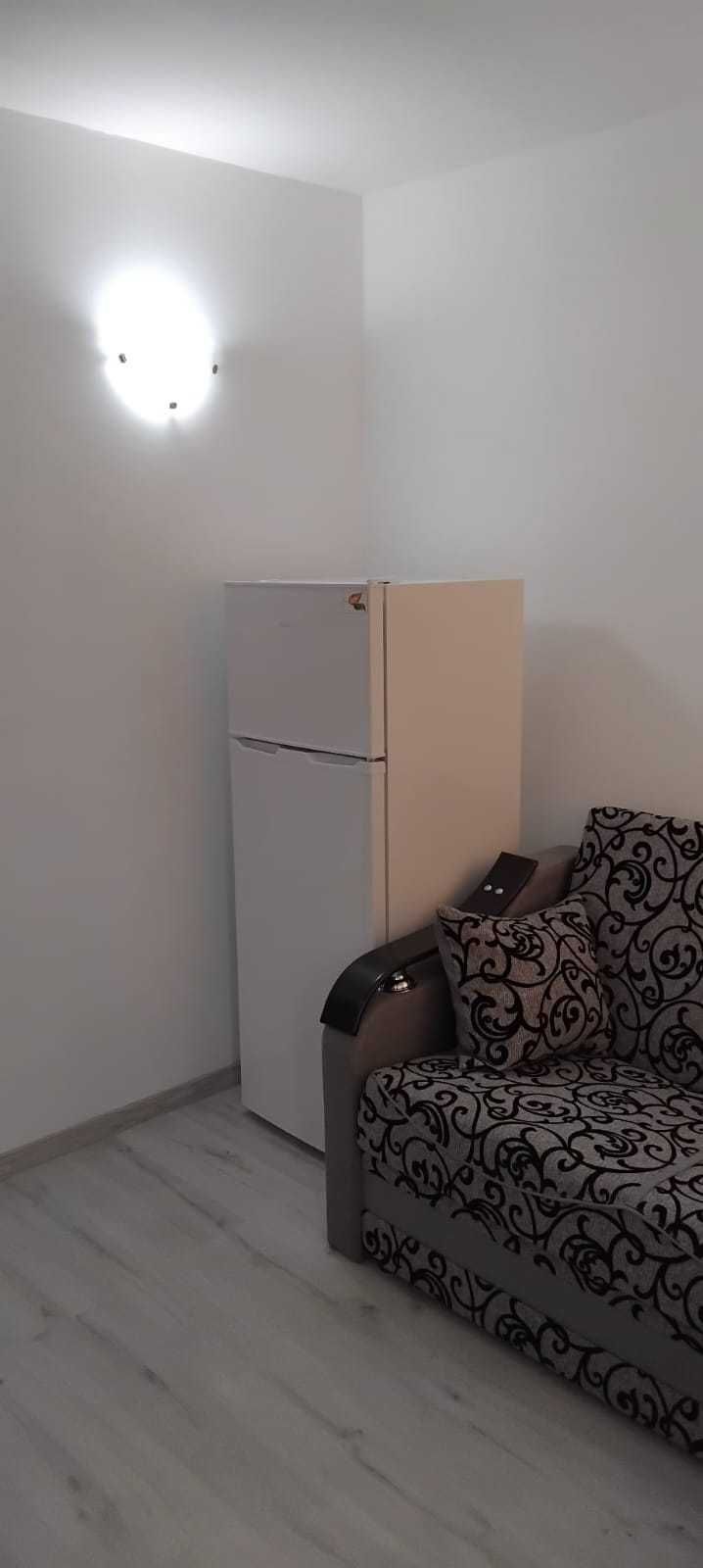 Închiriez camera de camin