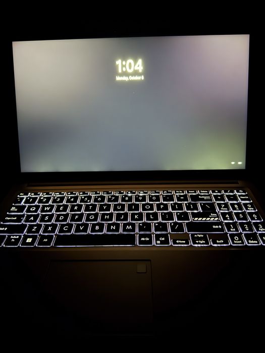 Laptop ASUS Vivobook 15, i5-1240P, 8GB RAM, SSD 512GB