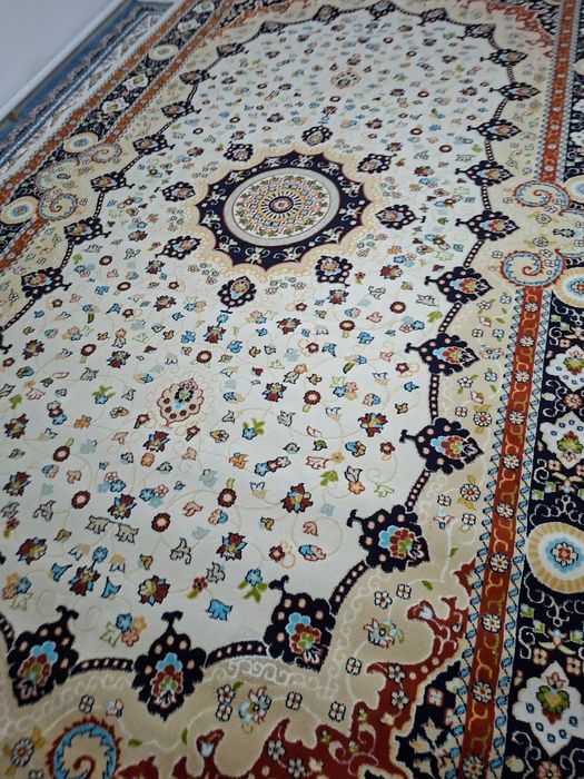 Ковёр в отличном состоянии