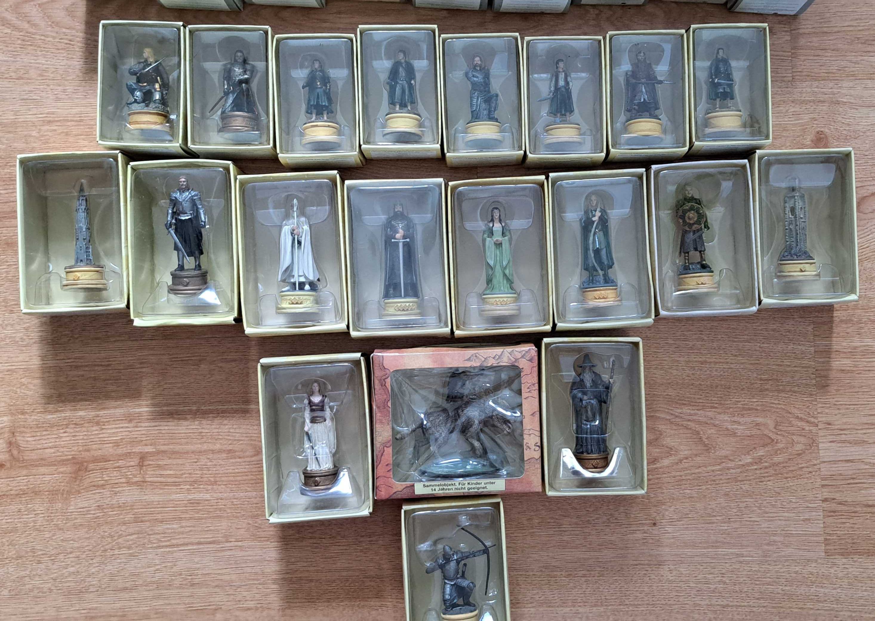 Set figurine Lord of the Rings produs de Eaglemoss