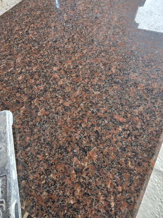 Glafuri,blaturi, trepte, pardoseli din marmură și granit la comanda