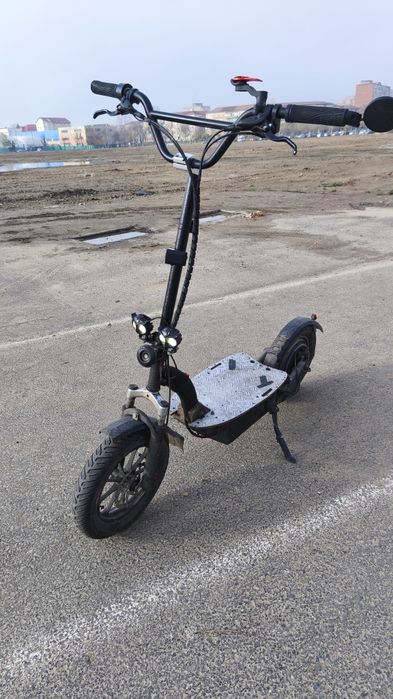 Trotineta Electrica Revoluzzer 1.0