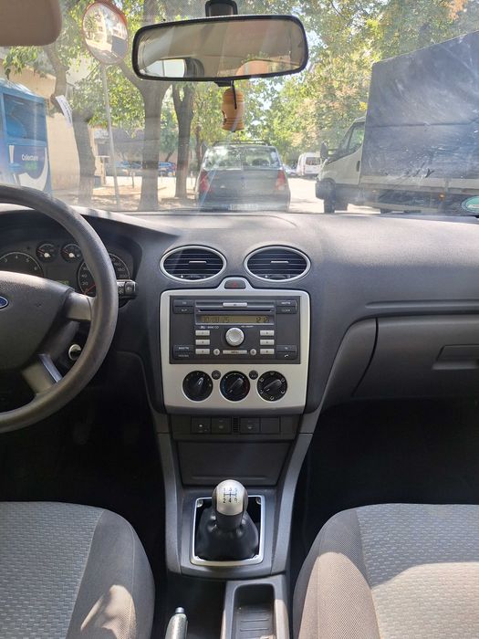 Vand Ford focus 2  1.6 benzina