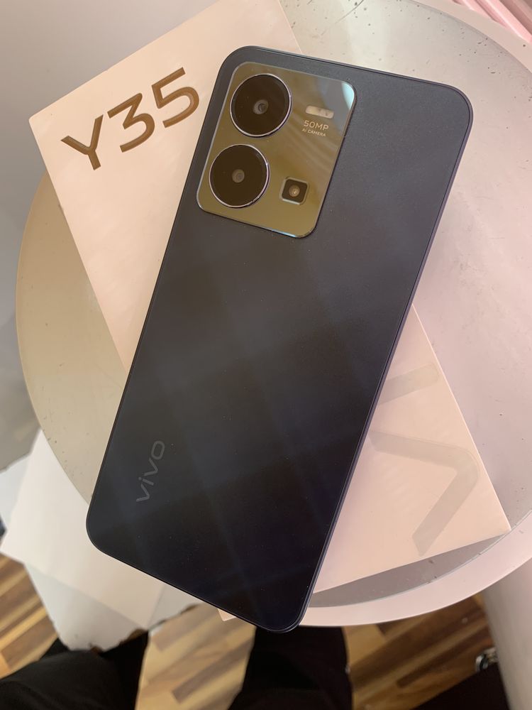 Vivo Y 35 4 ga. 64 gb