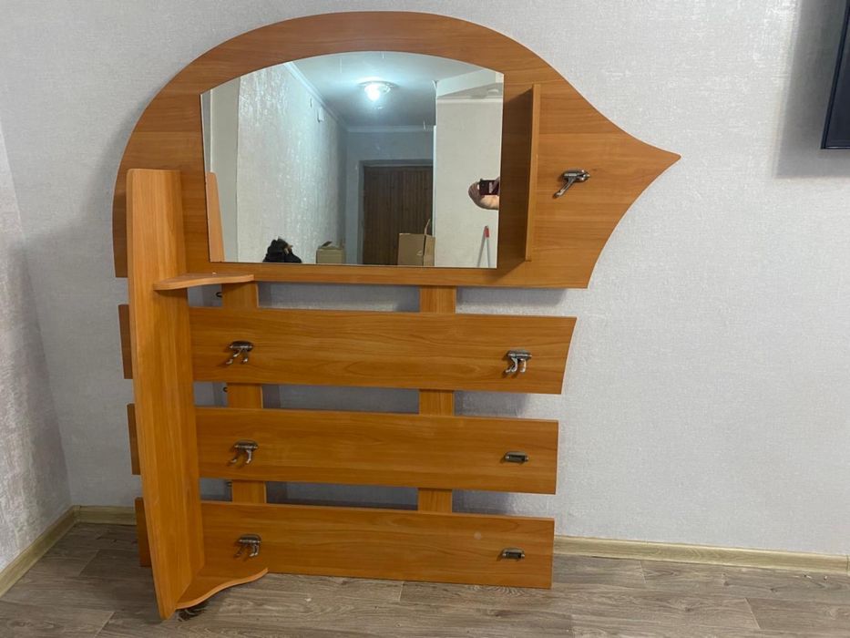 Продам прихожую в отличном состоянии