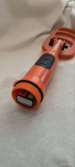 Металотърсач за подводно търсене  Dive Q20