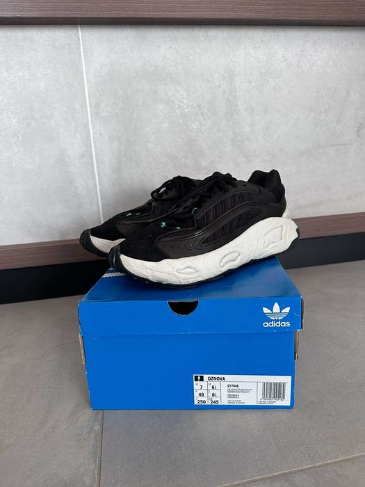 Обувки Adidas Oznova