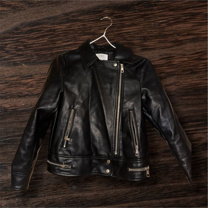 Дестко кожено яке ZARA