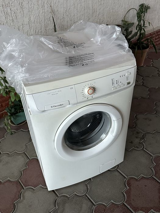 Стиральная машина Electolux