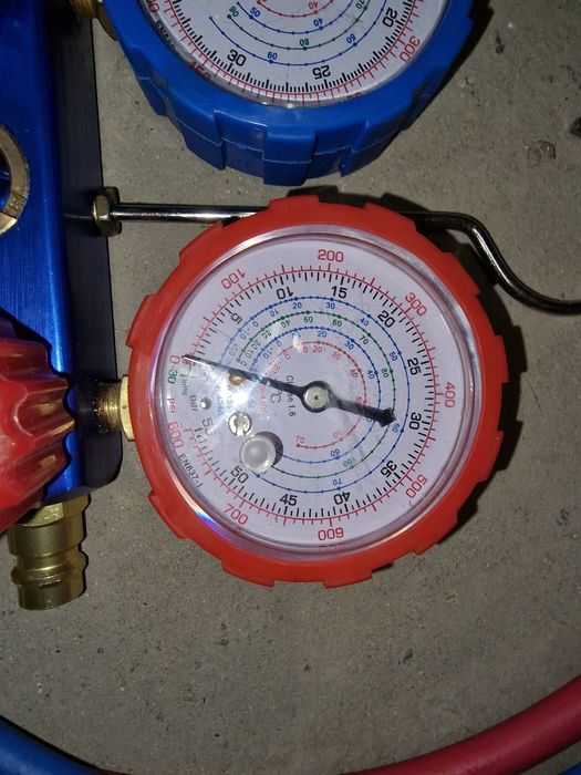 Двоен манометричен блок