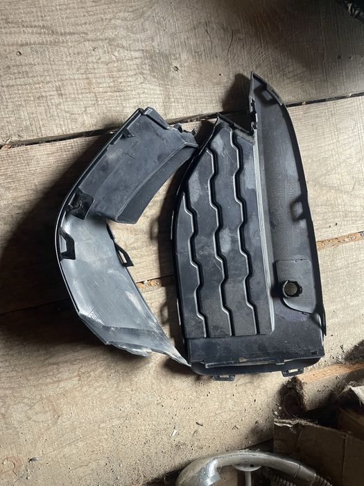 Vand grile proiector //M bara fata bmw f16 x6 drepta 51118056528 7144