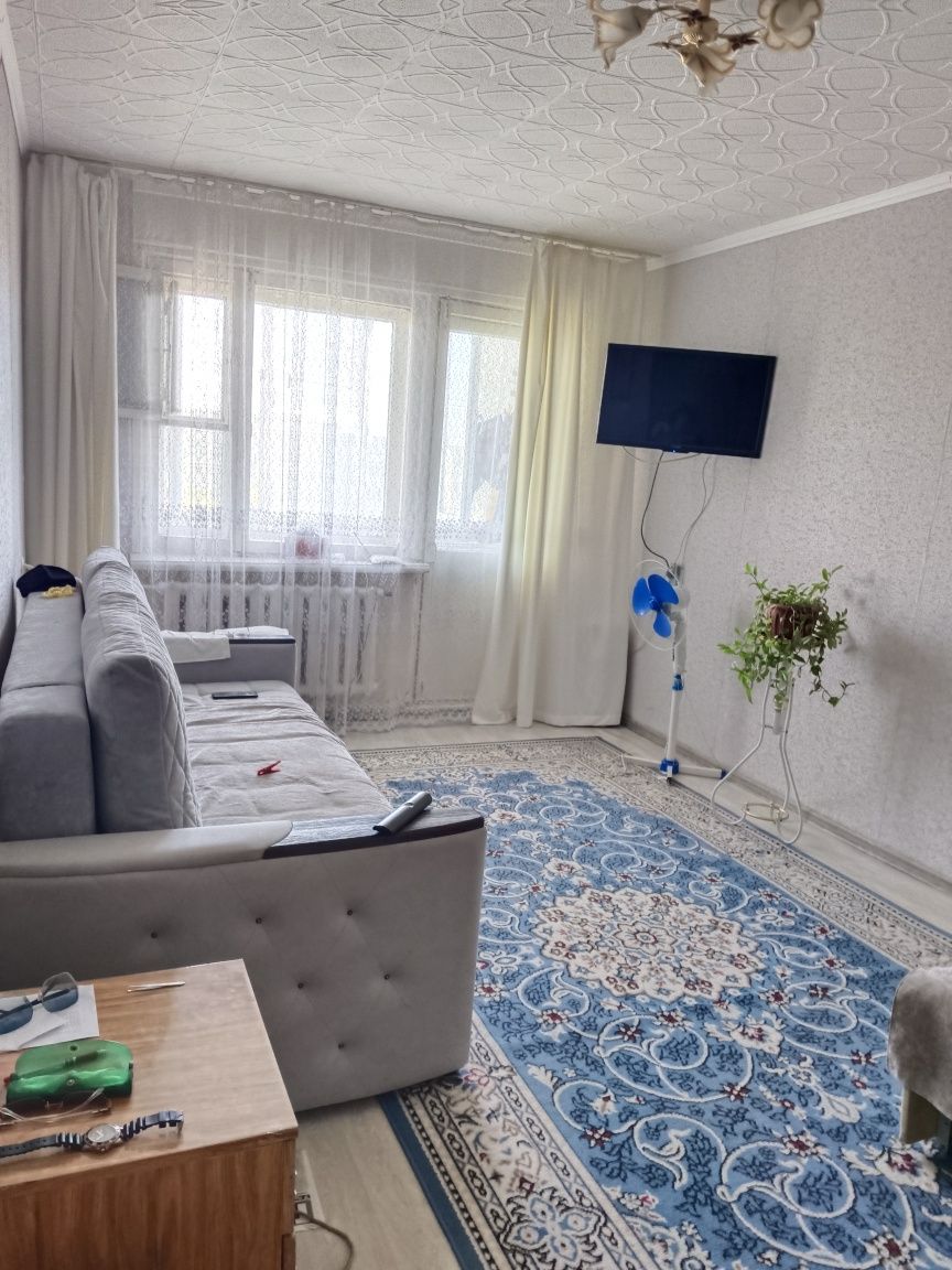 Продам 1 комн., квар. 6-20, 5 этаж.