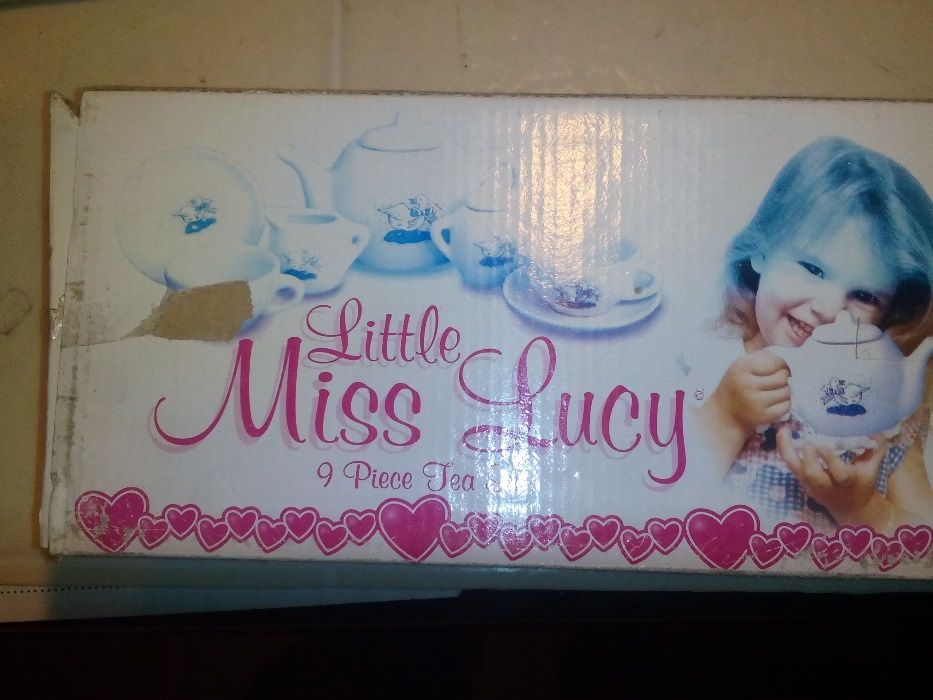 Продавам детска колекция чаен комплект Little Miss Lucy