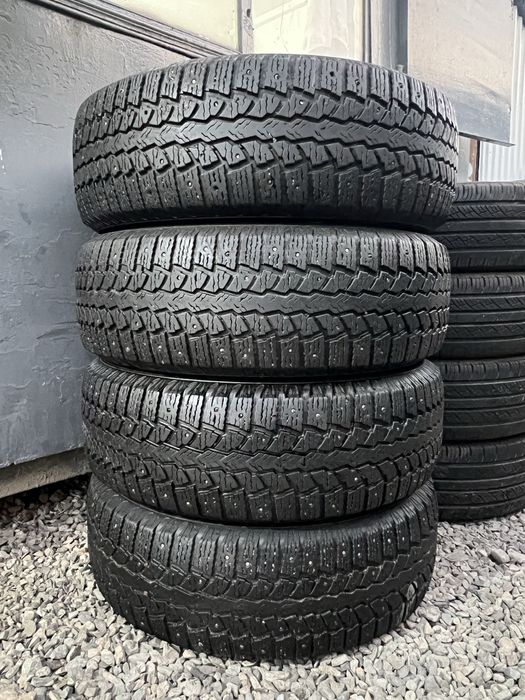 255/70/16 Maxxis Pressa Spike Suv