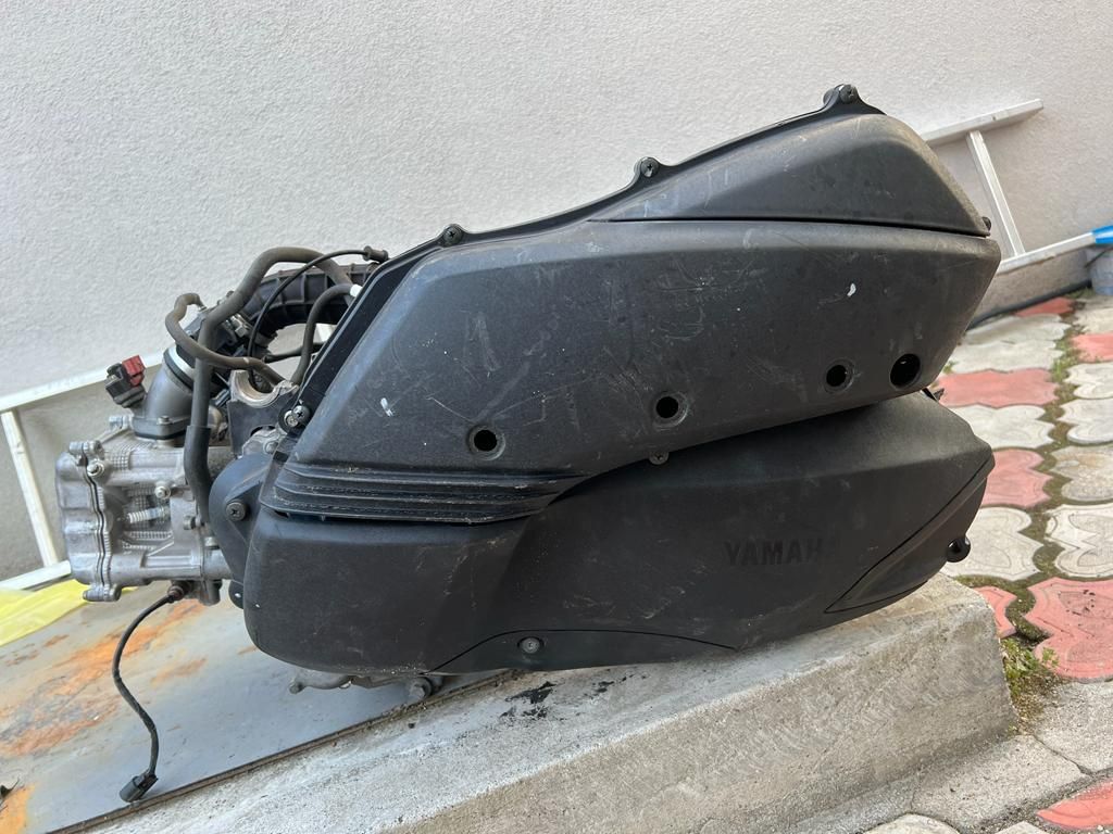 Yamaha xmax 300 x max motor complet!