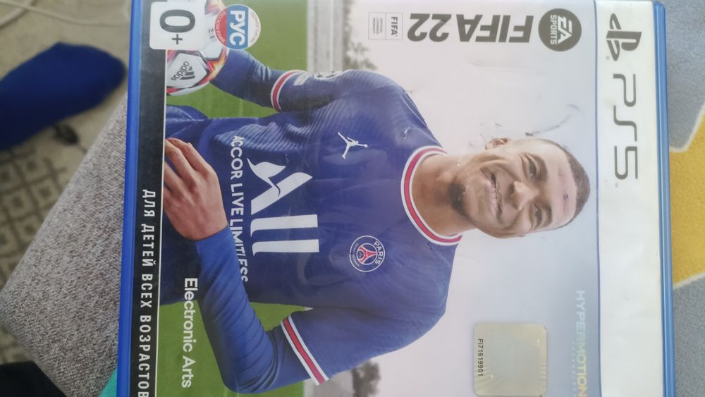 Продам FIFA 22 б/у