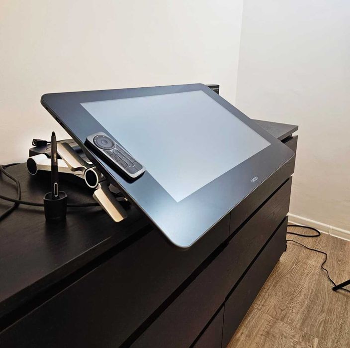Tableta WACOM CINTIQ 27QHD ( NOU ) + STANDER + Colour manager+ PRO PEN