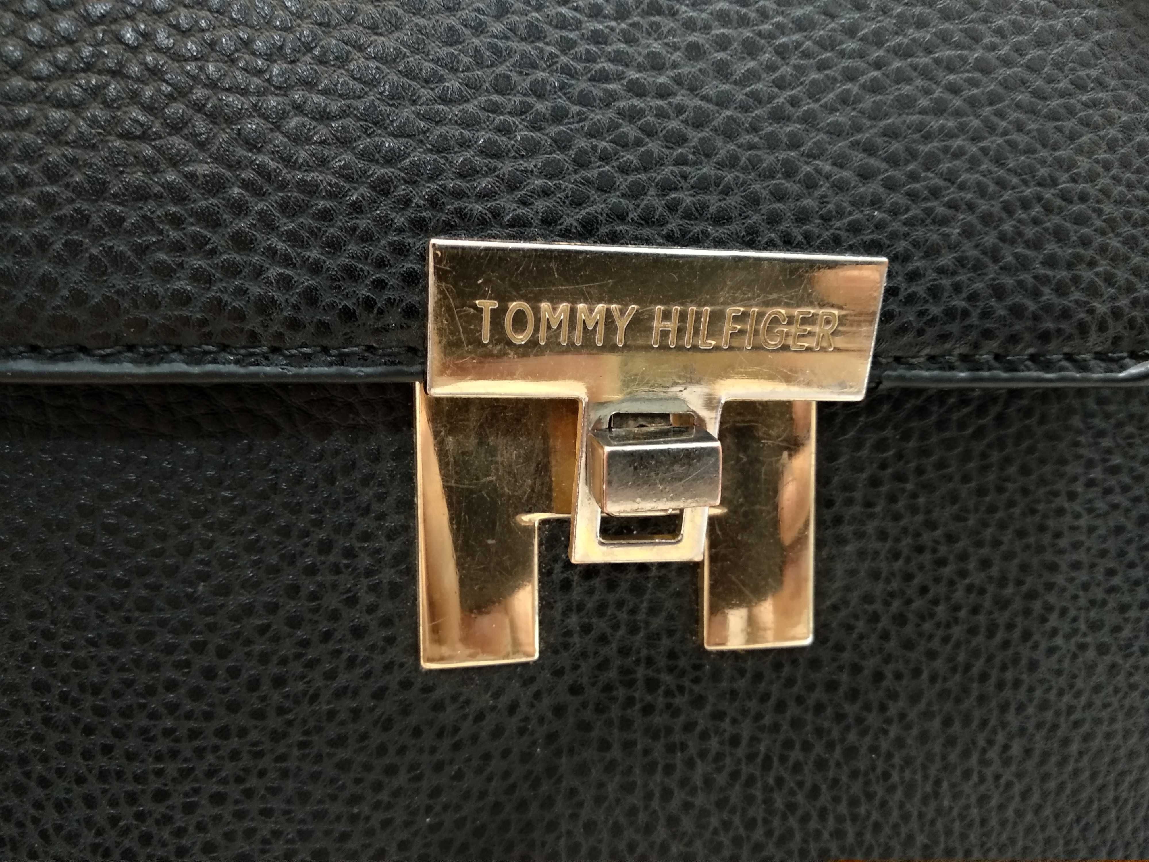 Женская сумка Tommy Hilfiger.