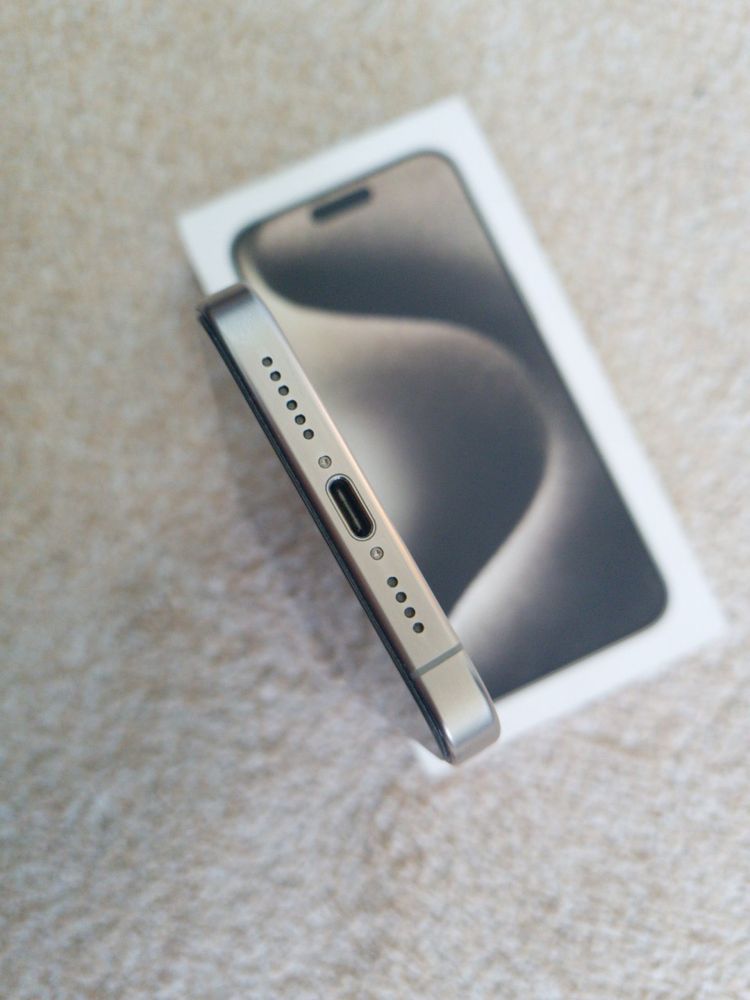 Yangi ko‘rinishda iPhone 15 Pro Max 256GB – Radnoy, toza