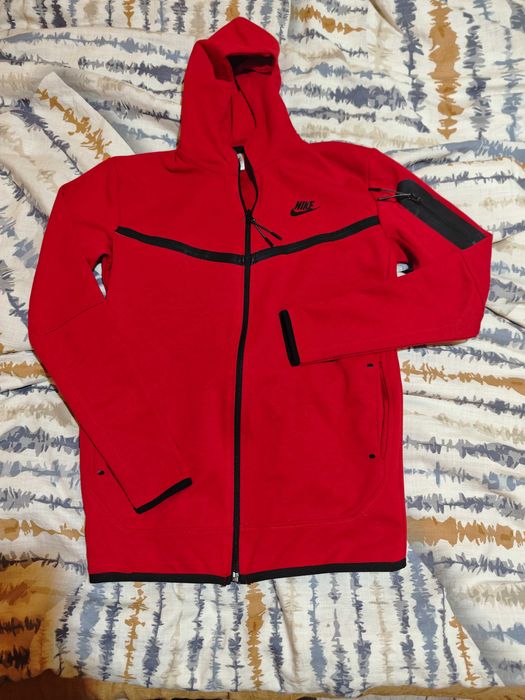 Nike tech fleece червен