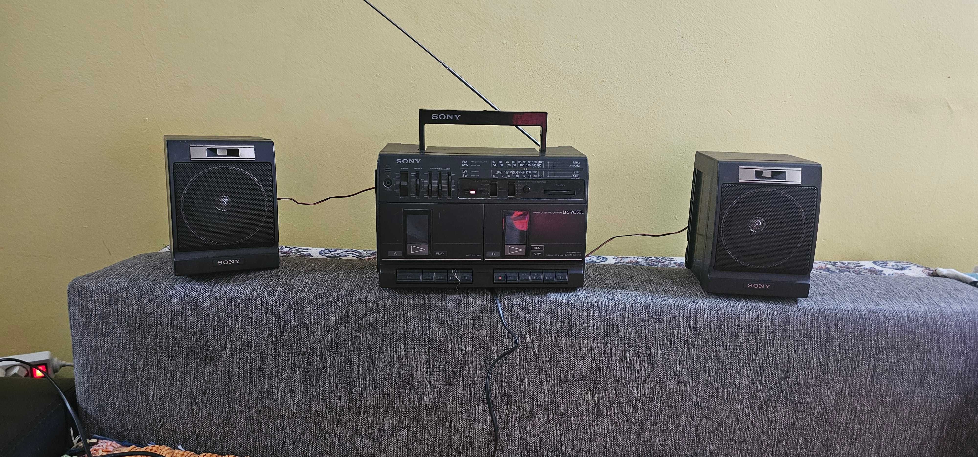 AM/FM Stereo Boombox Model Sony Radio Cassette-Corder CFS-W350L
