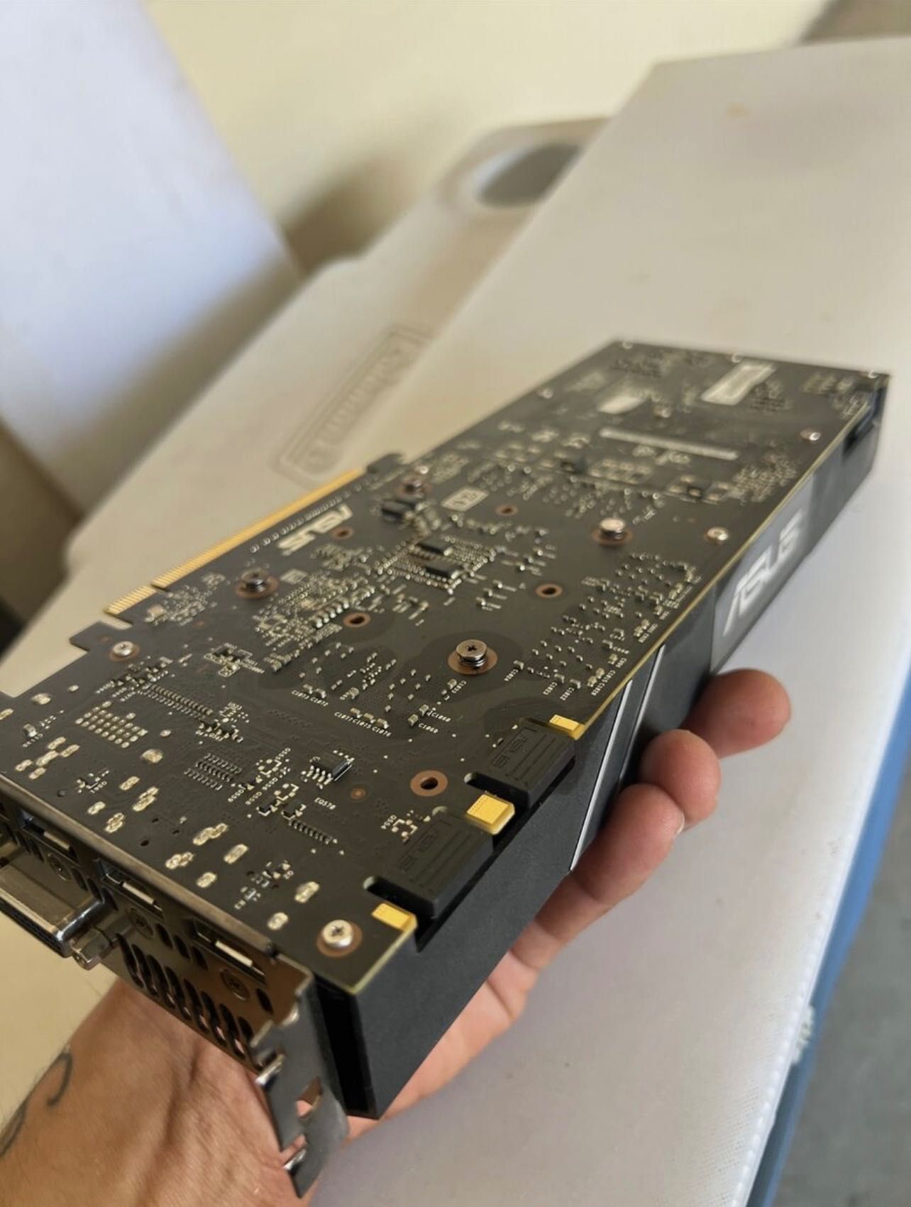 Asus GeForce GTX 1070 Ti Turbo 8GB