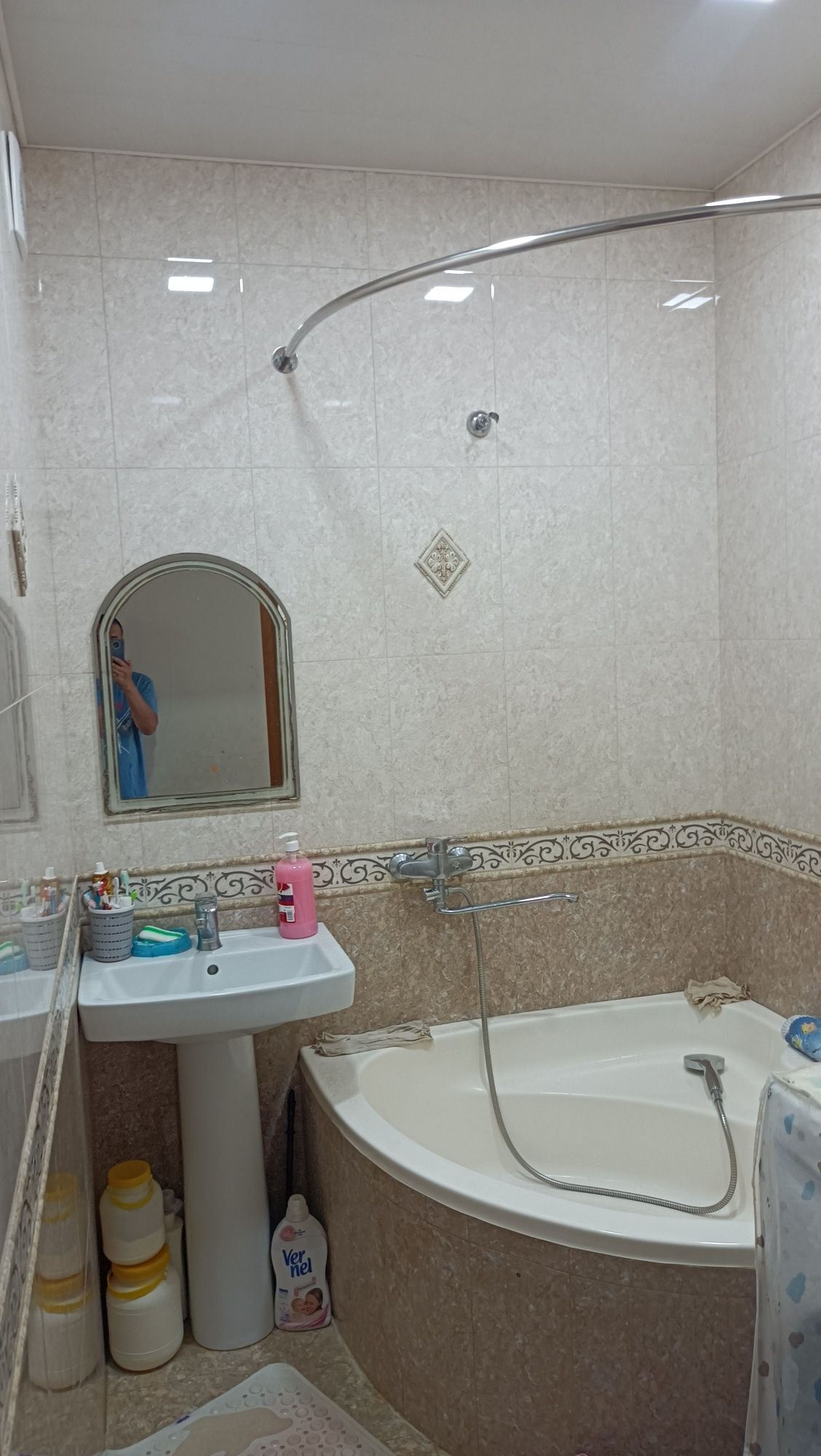 Kvartira sotiladi 4/2/5, zal razdelniy 98,1 kv, Yunusobod 17 kvartal