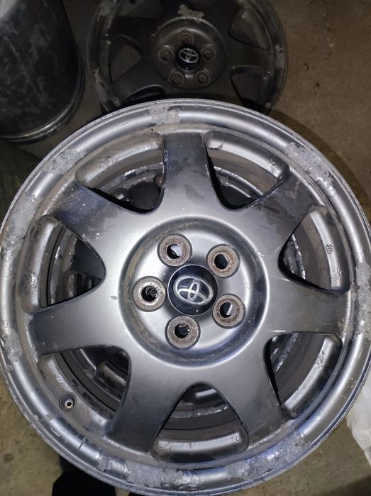 4 диска на 16.    5*100