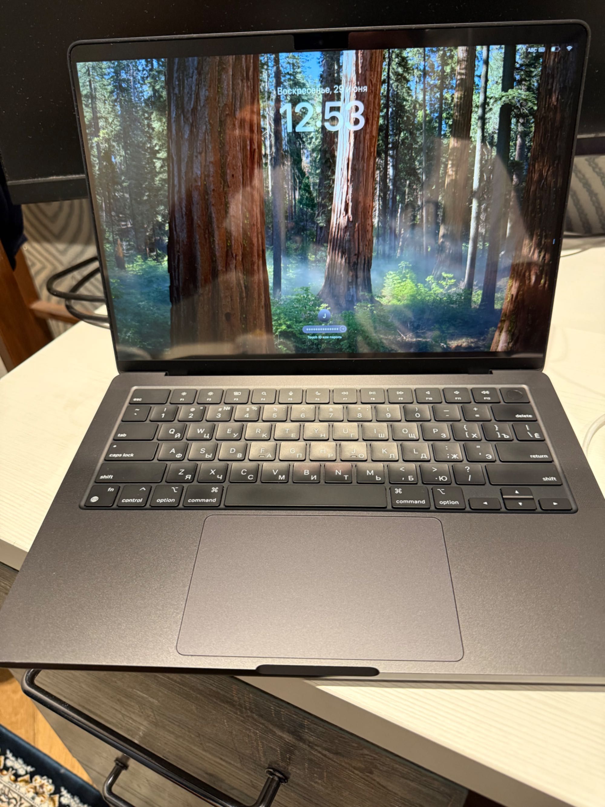 Macbook m3 pro 14 inch 18ram/512gb black battery 98%